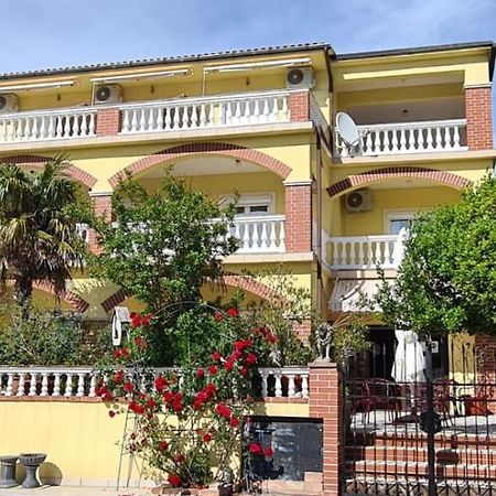 Bed & Breakfast Barbara Novi Vinodolski Exterior foto