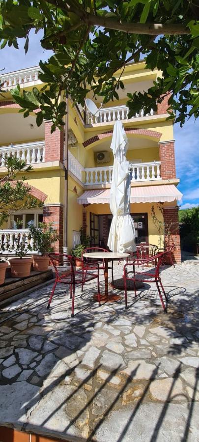 Bed & Breakfast Barbara Novi Vinodolski Exterior foto